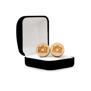 Butoni lemn personalizati photograper Butoni lemn personalizati photograper